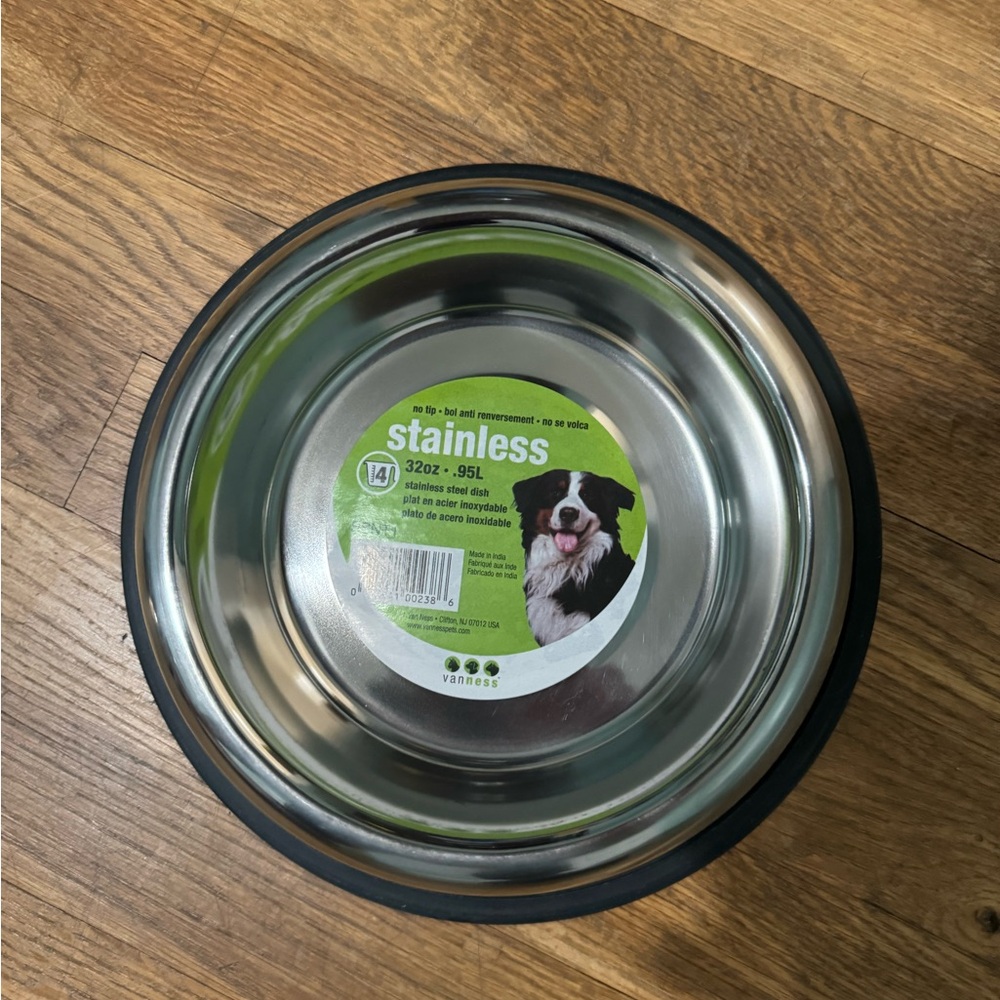 Stainless steel 32 ounce dog bowl